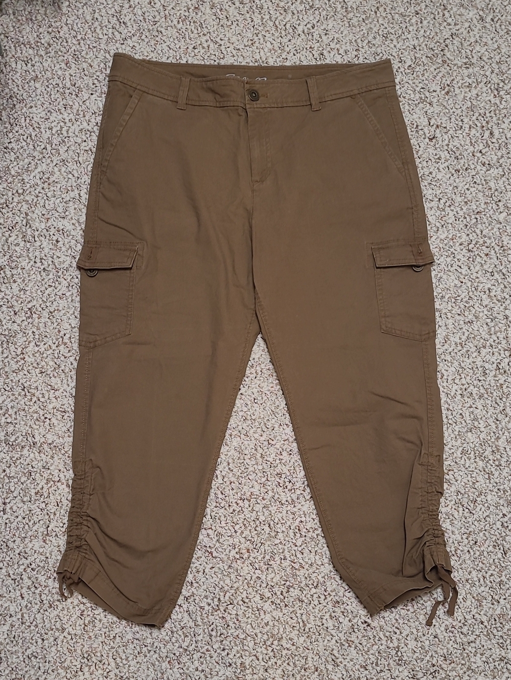 Eddie Bauer Brown Cargo Capri Pants with Drawcord Hem